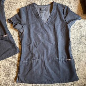 FIGS special edition heather denim 3 pocket top in XXS